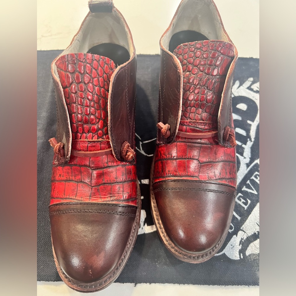 Mabel Freebird Booties- size 9